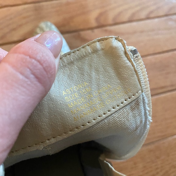 Coconuts by Matisse Gold Booties - Picture 6 of 7